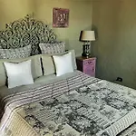 Gocce Di Luna Bed & Breakfast 3*