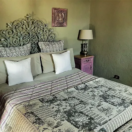 Gocce Di Luna Bed & Breakfast 3*